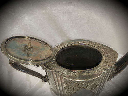 Antique MARK WILLIS AND SON (MW & S)Silver Plated Teapot  Nr 4484- 140x310x105mm England