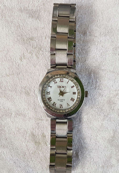 Ladies VALEN Quartz A-95 Watch  Stainless Seel Back and Strap - 30mm face - working