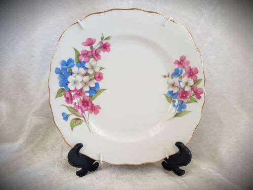 Vintage Crown Regent Bone China plate Made in England 157mm