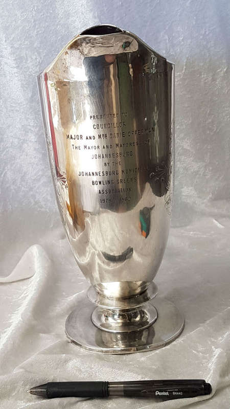 Beautiful Large Elweco EPNS Jug Trophy presented To JHB Mayor 1980- 278x220x115mm