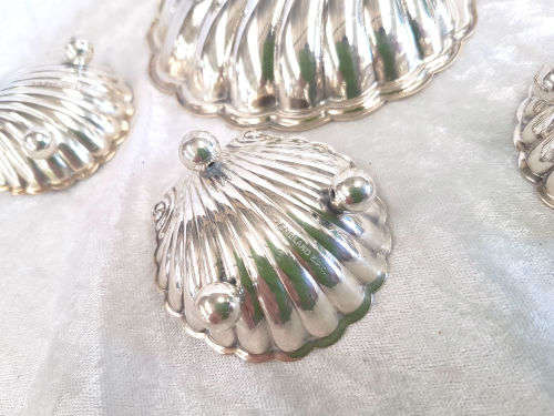 5 pc EPNS (Silver Plated) tray set - Made in England 1 x 140mm 4x 60mm