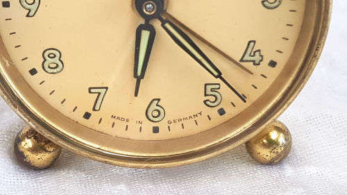 Vintage Mauthe Liliput clock - Made in Germany -Not running but alarm is working - 70x60x36mm