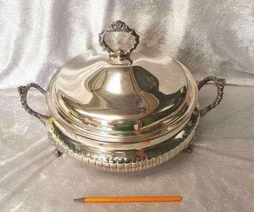 Silver Plated Tureen EM-ESS Silver Plated on Brass Lid has a small bend 240x400x330mm