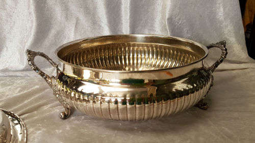 Silver Plated Tureen EM-ESS Silver Plated on Brass Lid has a small bend 240x400x330mm
