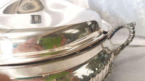 Silver Plated Tureen EM-ESS Silver Plated on Brass Lid has a small bend 240x400x330mm