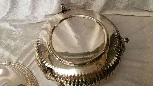 Silver Plated Tureen EM-ESS Silver Plated on Brass Lid has a small bend 240x400x330mm
