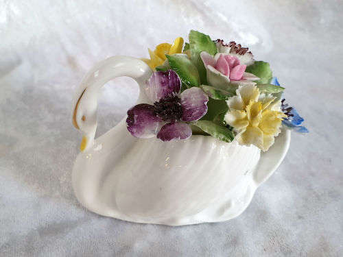 Royal Doulton Floral Swan -Bone China England 65x85x58mm