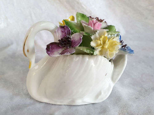 Royal Doulton Floral Swan -Bone China England 65x85x58mm