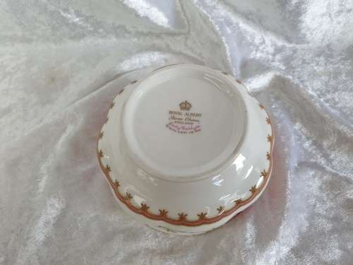 Vintage 1944 Royal Albert "LADY CARLYLE" Sugar Bowl 62x105mm - as New