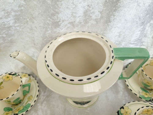 Vintage Art Deco Burleigh ware Zenith Primrose Teapot with 8 duo's -one cup repaired