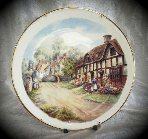 Vintage decorative plate HOLLY BARN cottages of Rural England POPPLETON 235mm
