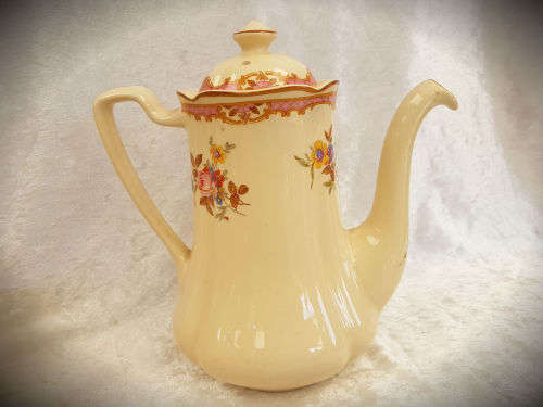 14pc of a Antique VICTORIAN BY Jhonson Bros Teaset made in England