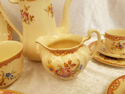 14pc of a Antique VICTORIAN BY Jhonson Bros Teaset made in England