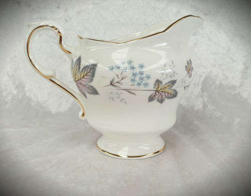 Vintage Paragon ENCHANTMENT Creamer By Appointment to The Queen  100x135x94mm