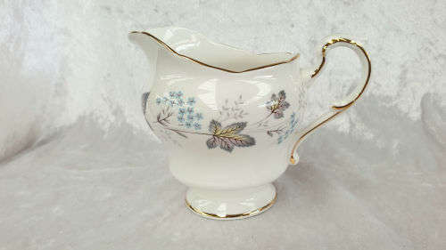 Vintage Paragon ENCHANTMENT Creamer By Appointment to The Queen  100x135x94mm