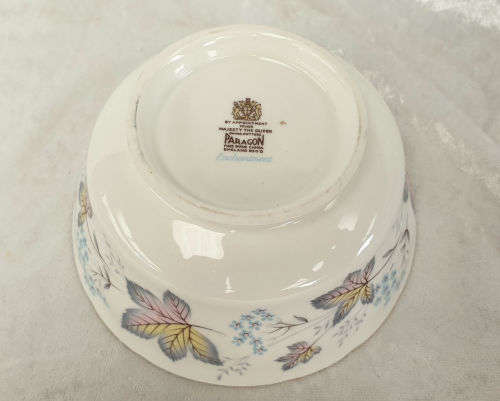 Vintage Paragon ENCHANTMENT Sugar Bowl By Appointment to The Queen  100x135x94mm