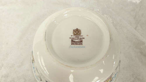 Vintage Paragon ENCHANTMENT Sugar Bowl By Appointment to The Queen  100x135x94mm