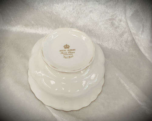 Vintage Royal Albert Val D'Or Creamer (Chipped) and Sugar pot Bone China England-