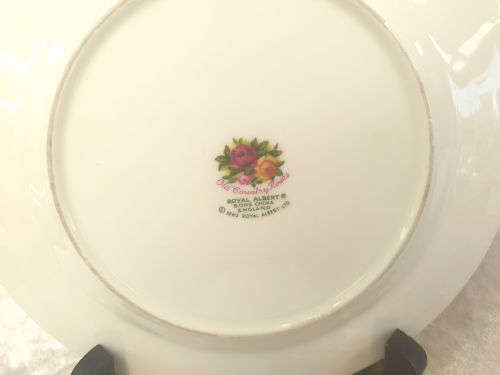 Vintage Royal Albert Bone China  -COUNTRY ROSES ' Trio Mint Condition- (6 available) bid is for one