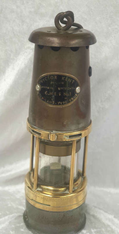 Vintage VICTOR KENT WOLF Safety Mining Lamp Great condition Glass intact 293mm
