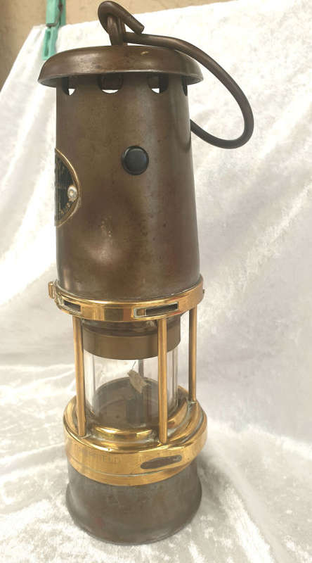 Vintage VICTOR KENT WOLF Safety Mining Lamp Great condition Glass intact 293mm
