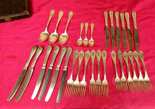 Rare !!! Vintage 30 pc High Quality Solingen Germany Cutlery with same pattern from 3 silversmiths