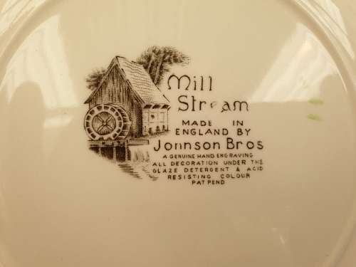 Vintage Genuine Handengraving MILLSTREAM diner Plate 256mm by Jhonson Bros england (2 available)