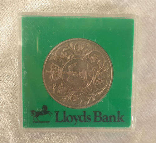 1977 -Great Britain - 25 New Pence - Elizabeth II Silver Jubilee Commemorative issue