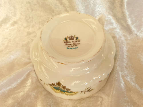 Vintage Royal Albert China Berkeley Sugar Bowl Never used as new out of a old warehouse