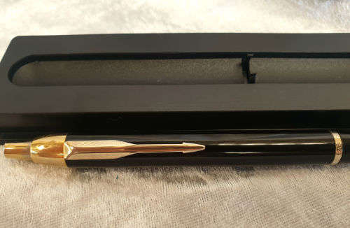 Vintage Parker IQ Ballpoint Pen -Ink still ok