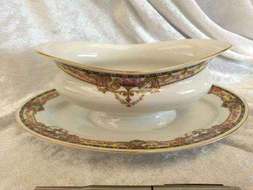 Vintage VICTORIA Czechoslovakia China Floral Gravy Boat 85x225x159mm (2 available)