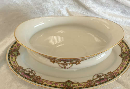 Vintage VICTORIA Czechoslovakia China Floral Gravy Boat 85x225x159mm (2 available)