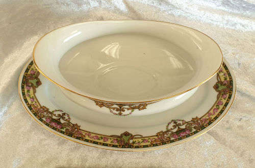 Vintage VICTORIA Czechoslovakia China Floral Gravy Boat 85x225x159mm (2 available)
