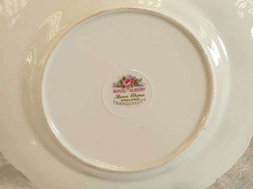 Vintage Royal Albert `TRANQUILLITY` side plate 160mm