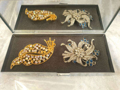 Metal case with Mirror 23x150x67mm AND 2 Antique/Vintage Brooches 75x33mm and 60x55mm - see more