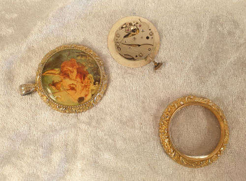 Vintage mechanical ORIS Pocket watch -Not working 34mm Dial ( the case is not Broken)
