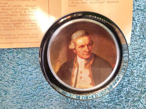 Vintage Victorian style NIGEL PAIN GLASS PAPERWEIGHT James Cook handmade England