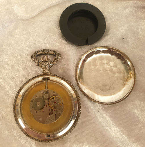 Vintage Lucerne Ladies Pocket watch (Not Working) Swiss Made 17 Jewels