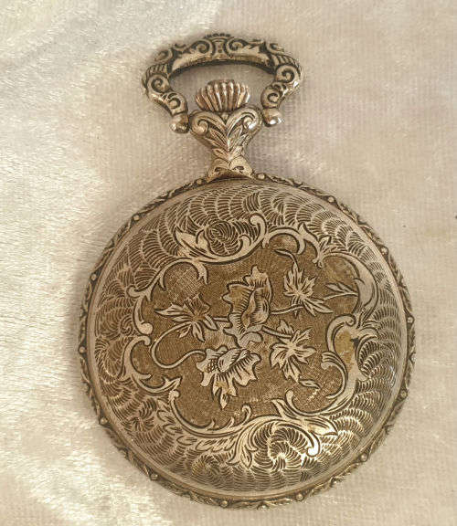 Vintage Lucerne Ladies Pocket watch (Not Working) Swiss Made 17 Jewels