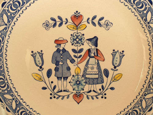 Johnson Brothers OLD GRANITE Hearts & Flowers Plate ..By apointment to The Queen -250mm