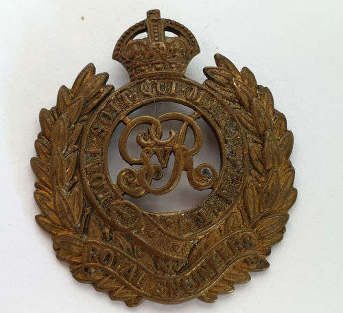 Royal Engineers WW2 Royal Engineers Corps (George VI) Cap Badge - see condition lug broken 40x46mm