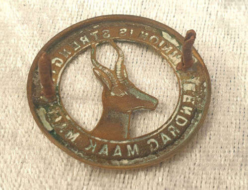 Vintage South African Cap Badge, UNION IS STRENGTH - EENDRACHT MAAKT MACHT 39mm