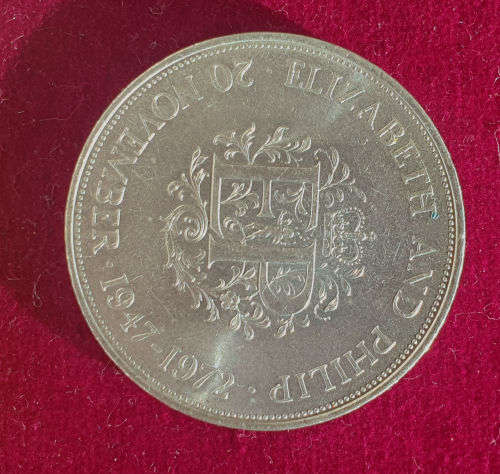 1972 United Kingdom 25 New Pence - Elizabeth II Silver Wedding 1947-1972  (Copper-nickel)
