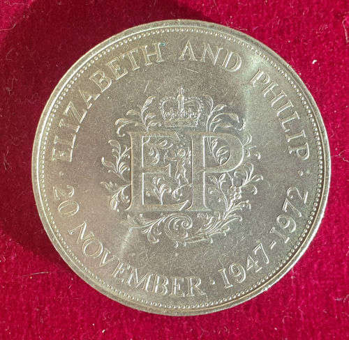 1972 United Kingdom 25 New Pence - Elizabeth II Silver Wedding 1947-1972  (Copper-nickel)