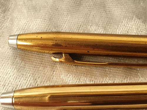 a Vintage Slimline IPPAG Pencil (Working fine)+ a Vintage Pat. KANOE Pencil(lead seems to be stuck)