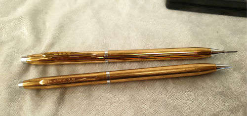 a Vintage Slimline IPPAG Pencil (Working fine)+ a Vintage Pat. KANOE Pencil(lead seems to be stuck)