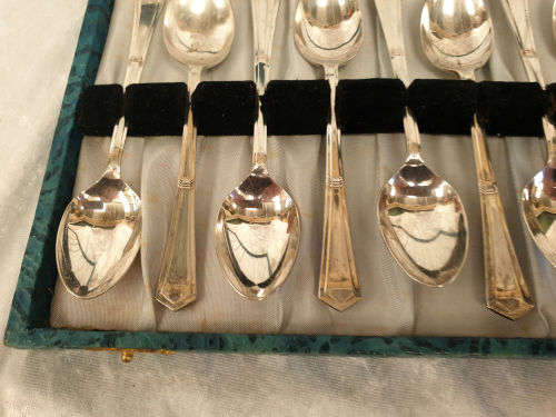 Antique /Vintage 12pc ANGORA Silver plate spoons in origanal box made in England