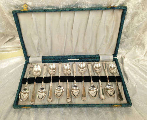 Antique /Vintage 12pc ANGORA Silver plate spoons in origanal box made in England