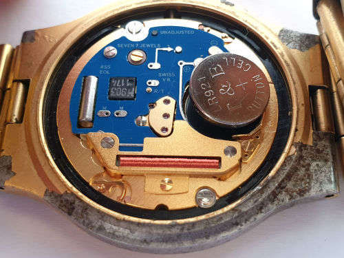 TISSOT SEASTAR D361A MENS Swiss WATCH (working) GOLD, Metal STRAP, plating worn around back cover