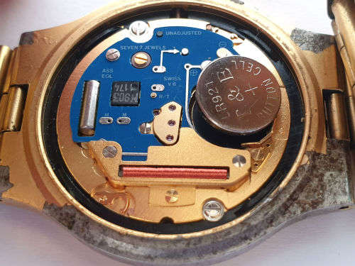 TISSOT SEASTAR D361A MENS Swiss WATCH (working) GOLD, Metal STRAP, plating worn around back cover